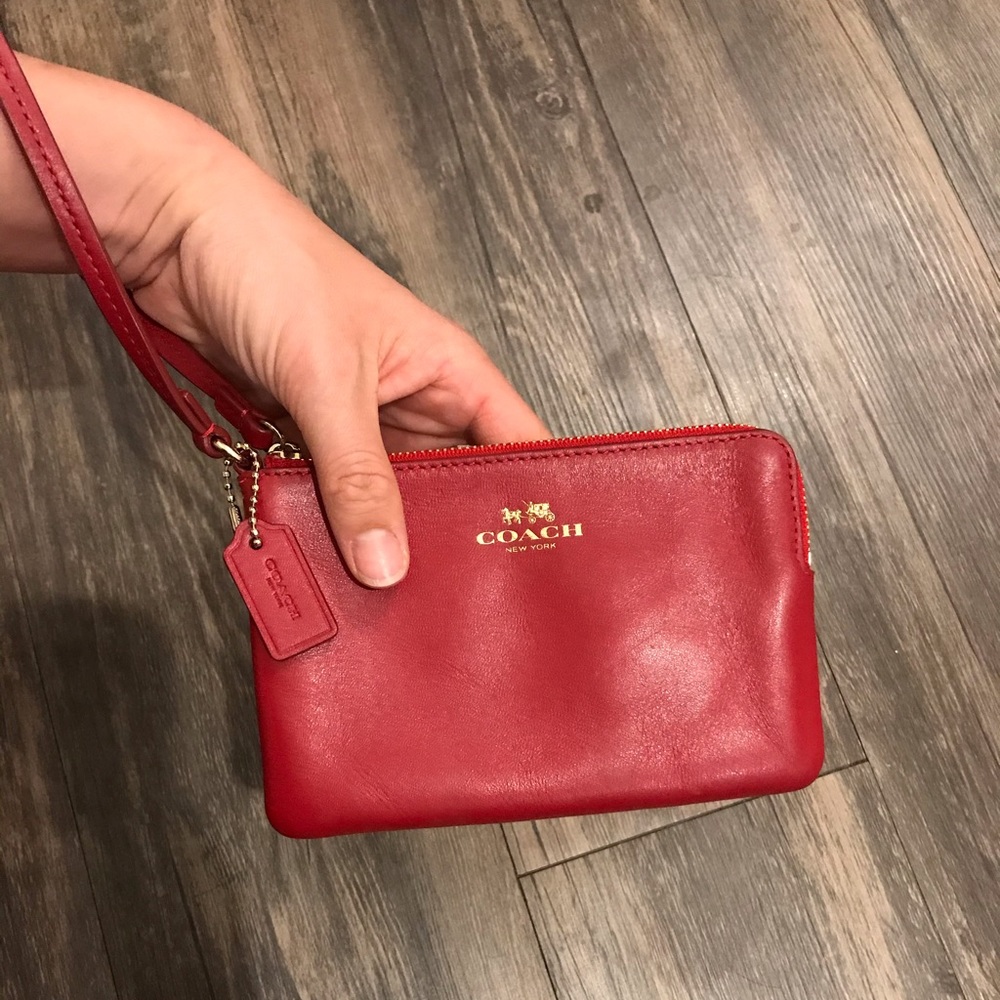 Red leather Coach wristlet - Picture 3 of 7